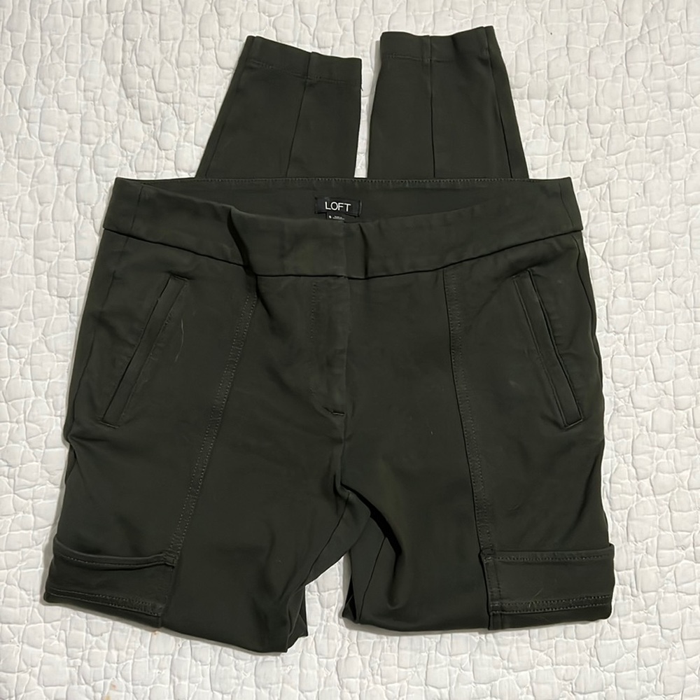 Green leggings with pockets